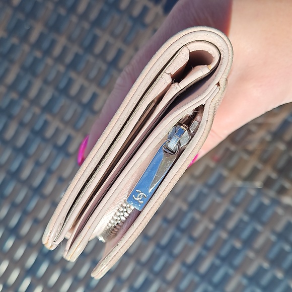 CHANEL Pink Caviar Leather Bifold Wallet Silver CC Zip - Picture 3 of 16